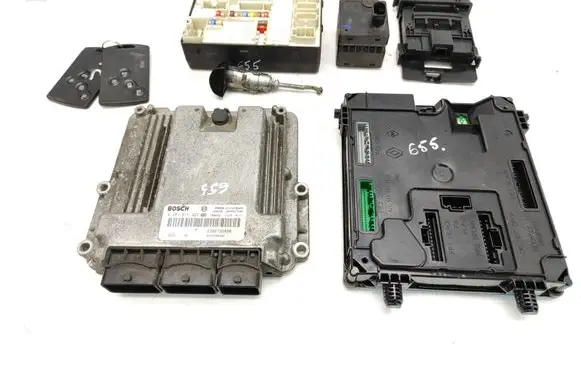 Renault Laguna III Engine ECU kit and lock set 0281015323 8200726880 8200946162