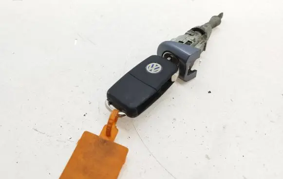 Volkswagen Eos Coupe door lock (next to the handle) 1Q0837167A 1K0959753N