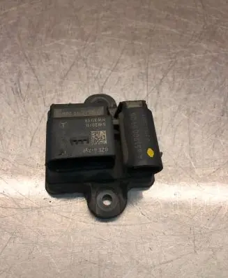 Mercedes-Benz E W212 Glow plug pre-heat relay 0522120204