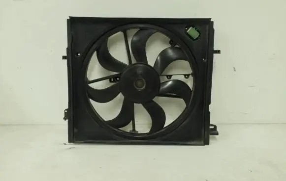 Nissan X-Trail T32 Radiator cooling fan shroud