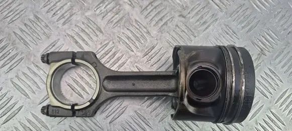 BMW X5 E70 Piston with connecting rod 512D27