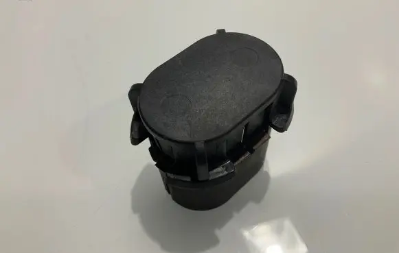 Mercedes-Benz ML W164 Radiator mount bracket A2515040214 G6141 8A6A030