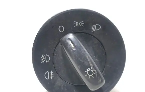 Skoda Octavia Mk2 (1Z) Light switch 1Z0941431G