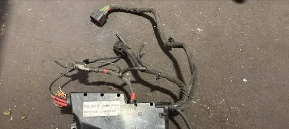 Volvo V70 Fuse box set 8688040 518818000