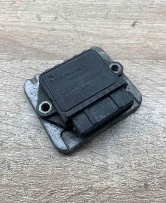 Volkswagen Golf II Ignition amplifier control unit 191905351B