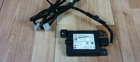 Mazda 3 III Blind spot module B61T67Y80D