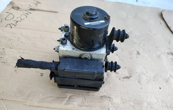 Volkswagen Caddy ABS Pump 2K3614517 2K3907379