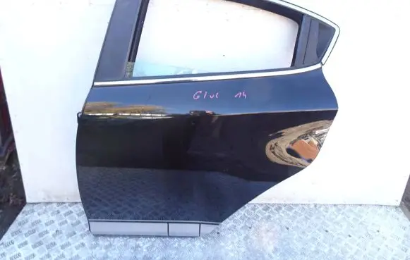 Alfa Romeo Giulietta Front door