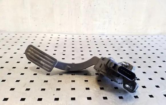 Volvo XC70 Accelerator throttle pedal 6G929F836CD 6PV009220