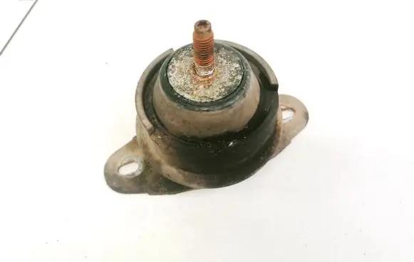 Lancia Phedra Engine mount bracket