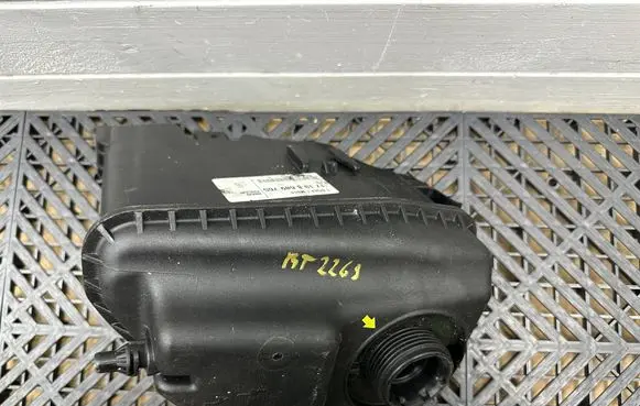 BMW X5 G05 Coolant expansion tank/reservoir 17138689765