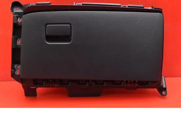 Toyota Yaris Glove box 55550-K0030