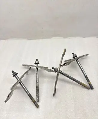 BMW X5M F85 Fuel Injector clamp holder 7599878