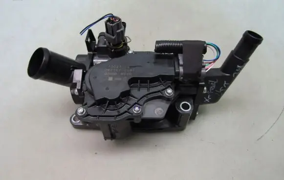 Nissan X-Trail T33 Thermostat/thermostat housing 0827000031 10G231460
