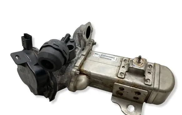 Ford Kuga II EGR valve cooler MM111BL V29004027