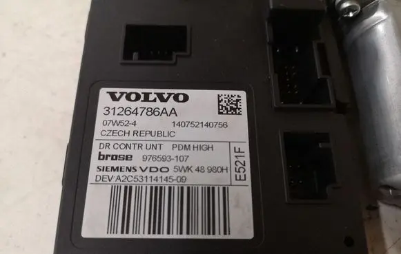 Volvo V50 Front door window regulator motor 31264786AA 5WK48980H