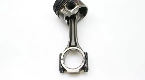Volkswagen Golf VI Piston with connecting rod