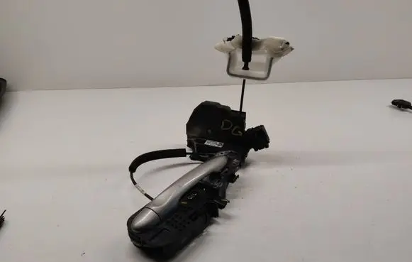 Renault Latitude (L70) Rear door lock A066070