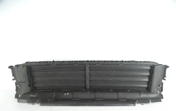 Skoda Karoq Intercooler air guide/duct channel 565122327
