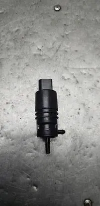 Mercedes-Benz E W212 Windscreen/windshield washer pump 2218690121 3028232