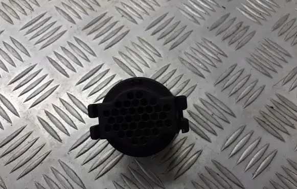 BMW 5 E39 Front door speaker 65818360995