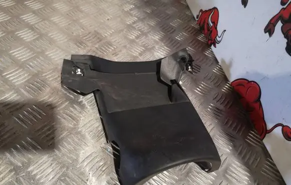 Steering wheel column trim