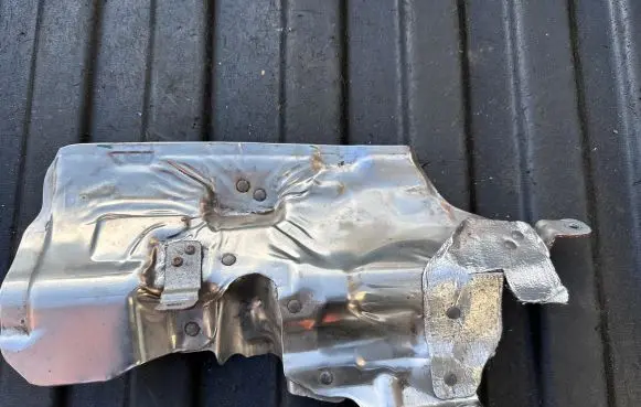 Mercedes-Benz S W222 Heat shield in engine bay A6541422200