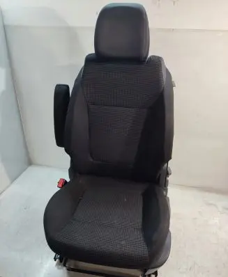 Peugeot 5008 Front passenger seat 