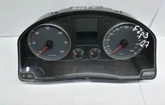 Volkswagen Golf V Speedometer (instrument cluster) 1K0920863B