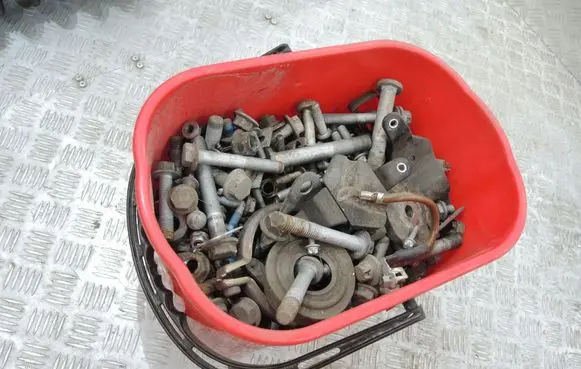 Mercedes-Benz G W463 2nd Gen Nuts/bolts 