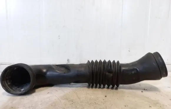 Ford Fiesta Air intake hose/pipe 2S619R504