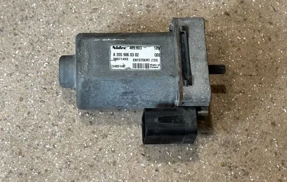 Mercedes-Benz C AMG W205 Rear gearbox reducer motor A2059060302