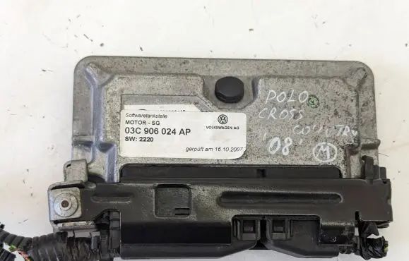 Volkswagen Cross Polo Engine control unit/module 03C906024AP 2220