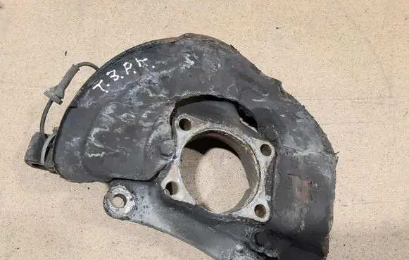 Volvo XC70 Front wheel bearing hub 