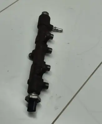 Fuel main line pipe
