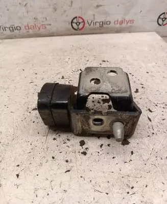 Citroen C5 Front door upper hinge 05608