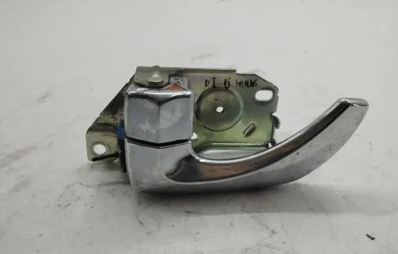 KIA Sorento Rear door interior handle