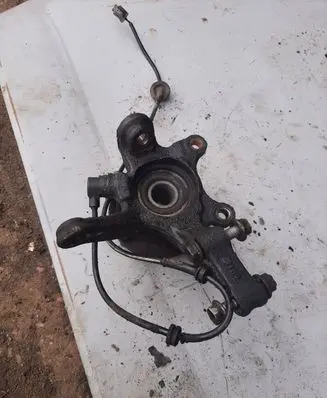 Nissan Almera N16 Front wheel hub spindle knuckle