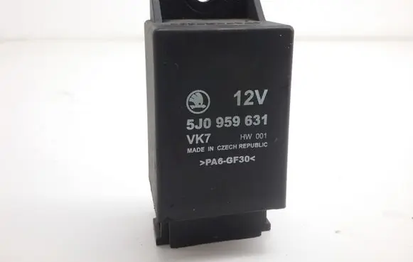 Skoda Fabia Mk2 (5J) Other relay 5J0959631