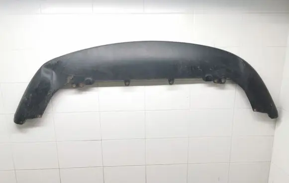 Front bumper lip