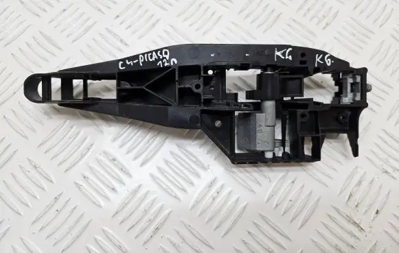 Rear door exterior handle/bracket