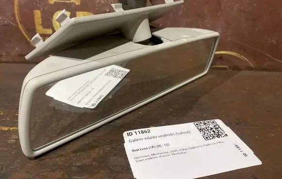 Seat Leon (1P) Rear view mirror (interior) I5316413