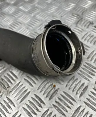 Engine coolant pipe/hose