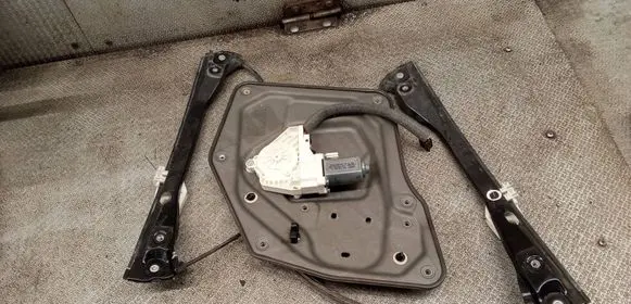 Skoda Superb B6 (3T) Front door window regulator with motor 