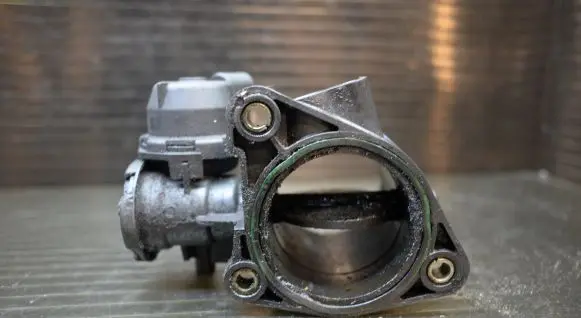 Volvo V50 Throttle valve 9647474880