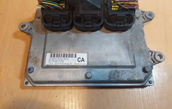 Honda CR-V Engine control unit/module ECU 37820-RZV-E02 6Y14872153