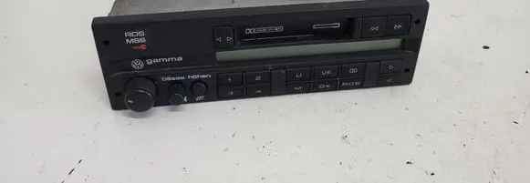 Volkswagen Golf III Radio/CD/DVD/GPS head unit 902221586719 357035186D VWZ6Z3A0008534