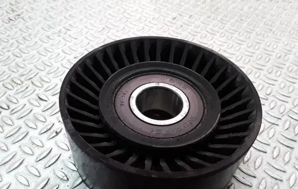 Mercedes-Benz C W203 Belt tensioner pulley 