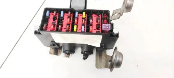 Ford Fiesta Fuse box set 8V5T14A005 8V5T14B562AAD