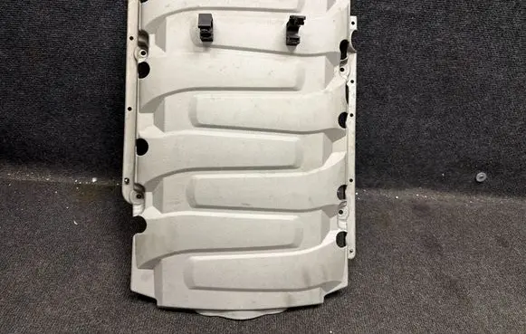 Chevrolet Camaro Engine cover (trim) 243576845 12657934 12657935